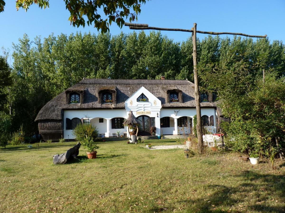 Gedeon Tanya Panzio Guest House Jakabszállás Eksteriør bilde