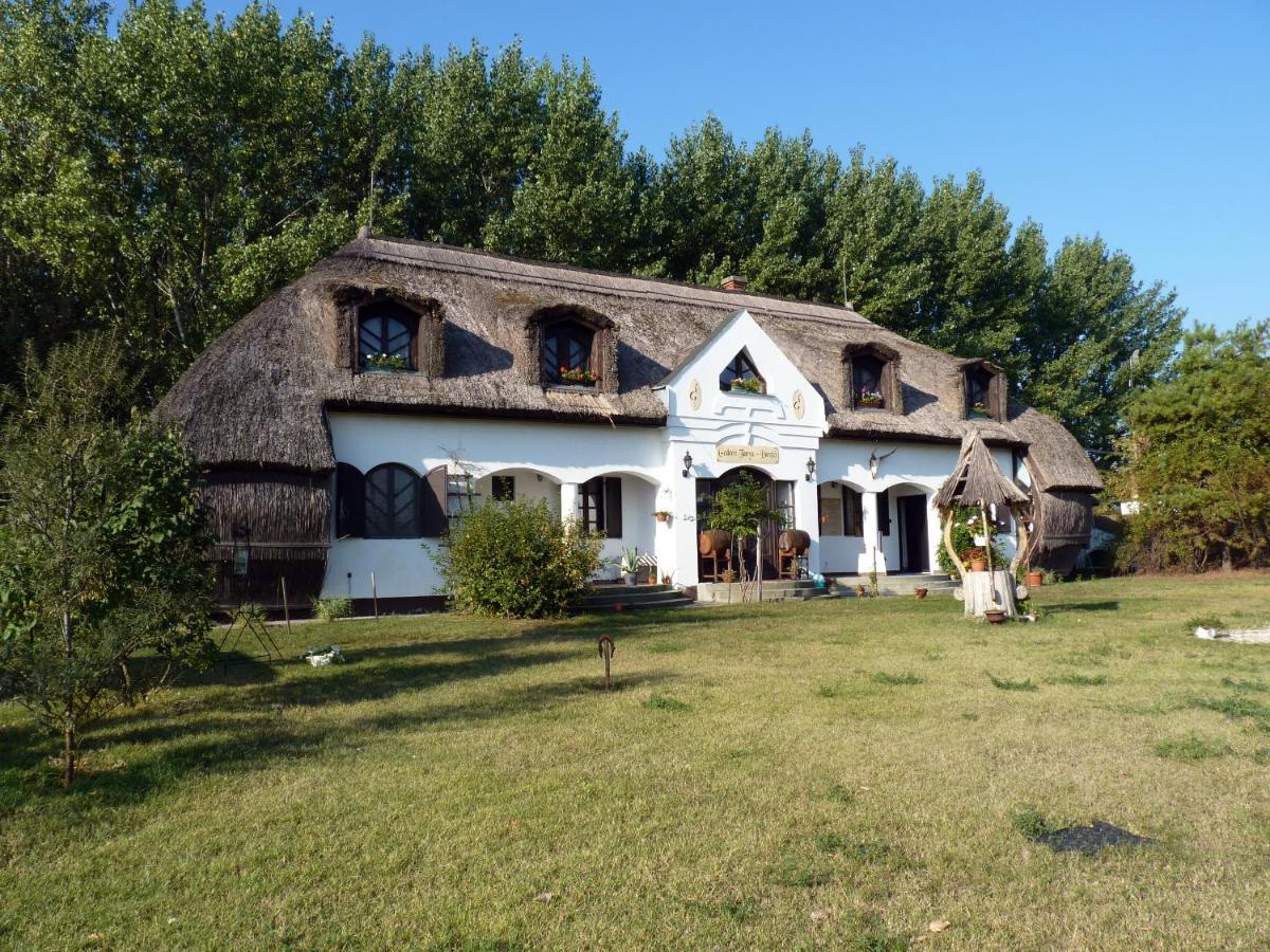 Gedeon Tanya Panzio Guest House Jakabszállás Eksteriør bilde