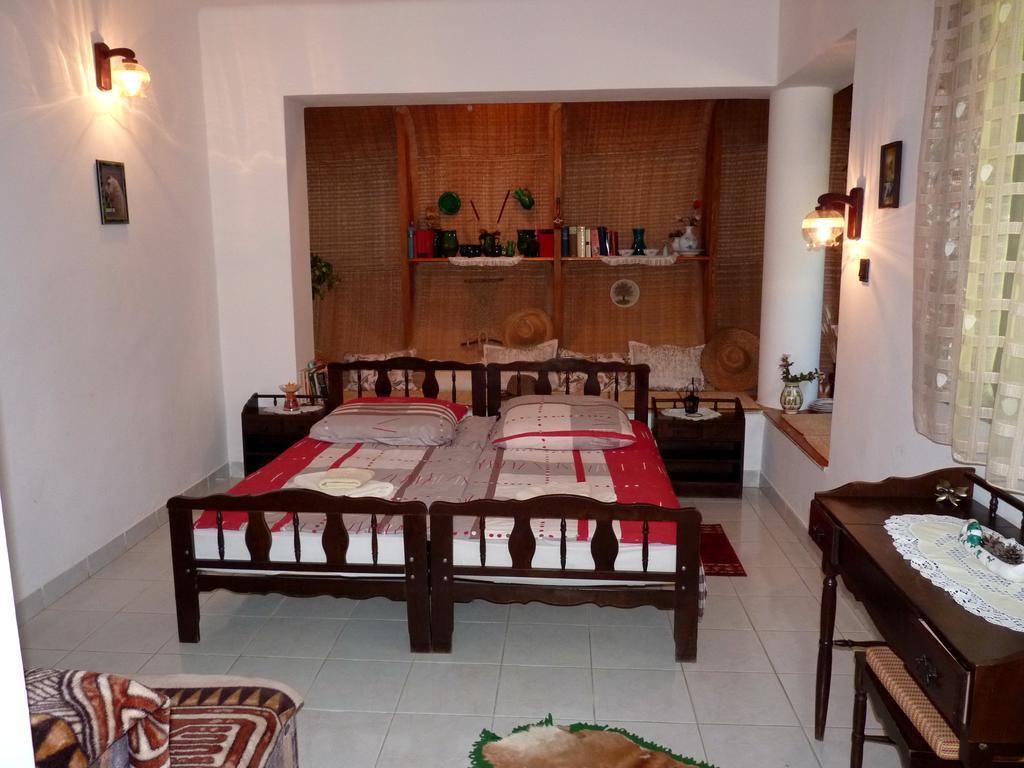 Gedeon Tanya Panzio Guest House Jakabszállás Eksteriør bilde