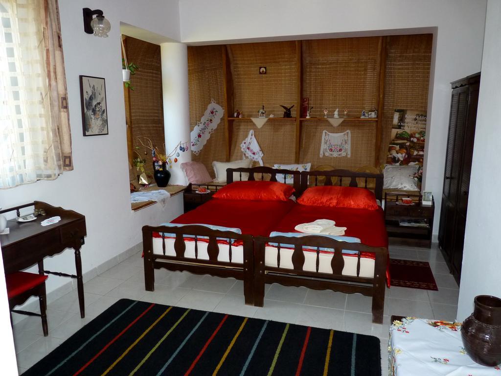 Gedeon Tanya Panzio Guest House Jakabszállás Eksteriør bilde