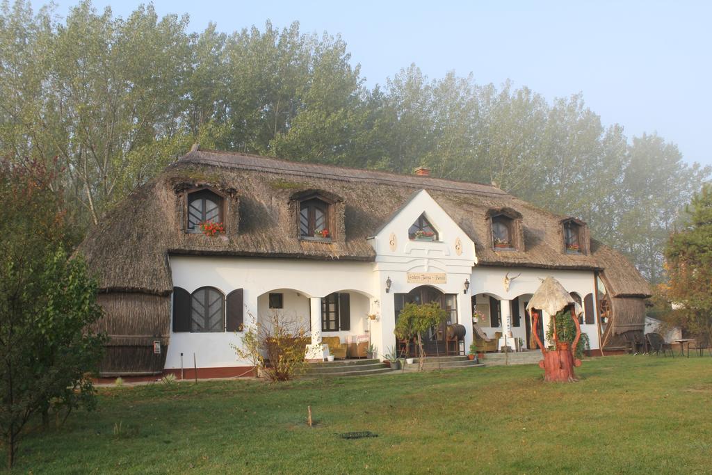 Gedeon Tanya Panzio Guest House Jakabszállás Eksteriør bilde