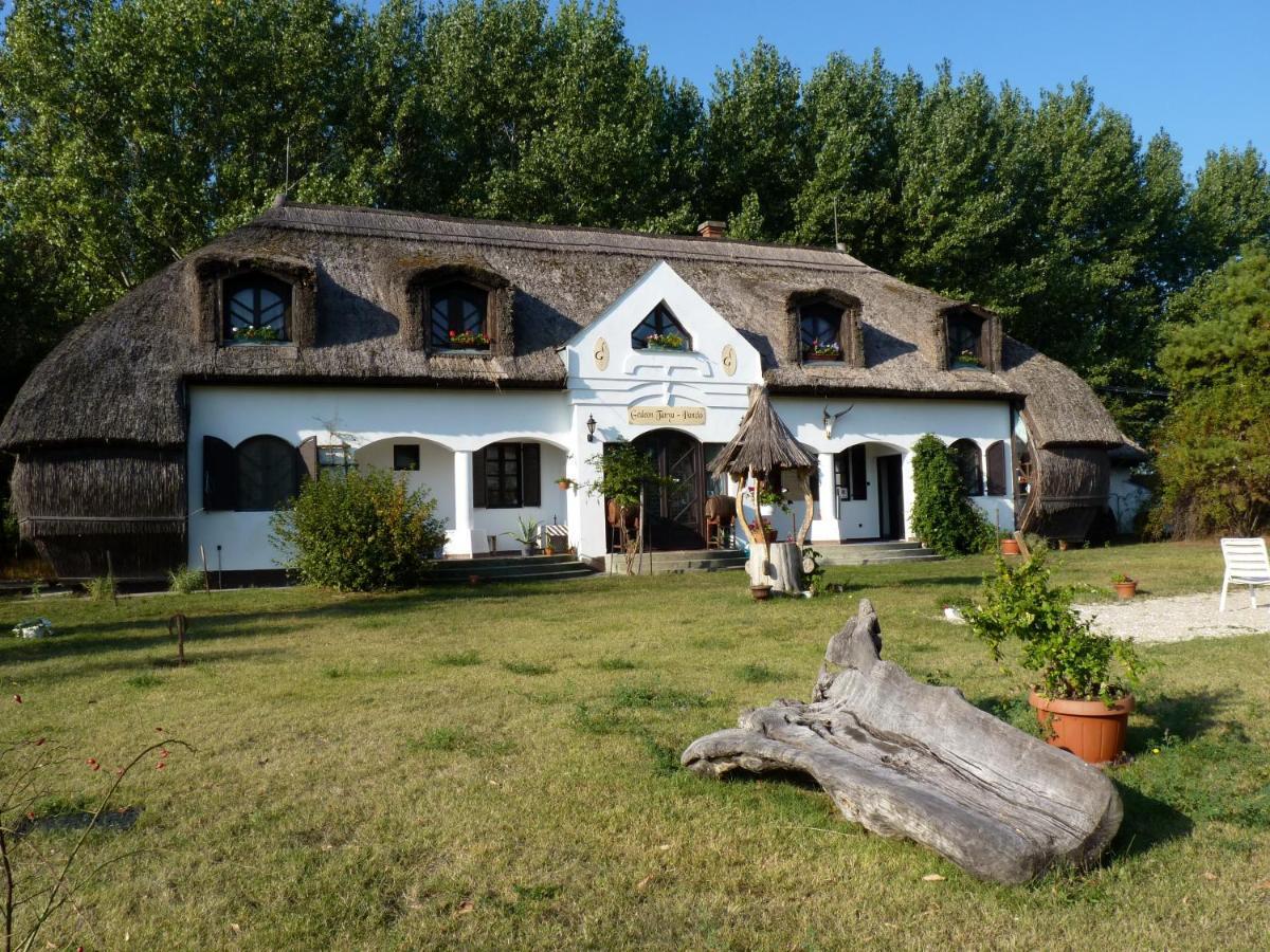 Gedeon Tanya Panzio Guest House Jakabszállás Eksteriør bilde